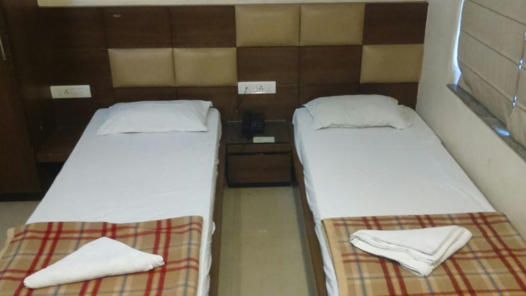 Afridi International Guest House Kolkata Bagian luar foto